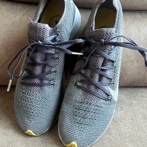 Nike Zoom Fly Flyknit women size 8
